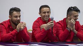 Ampute futbolcular öğrencilerle buluştu