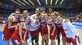 Potanın Perileri yarı final için parkede!