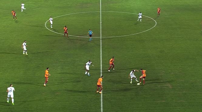 Galatasaray'ın baş döndüren pas trafiği