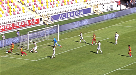Adem Büyük direğe takıldı