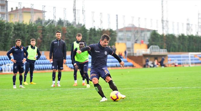Başakşehir Elia'sız çalıştı!