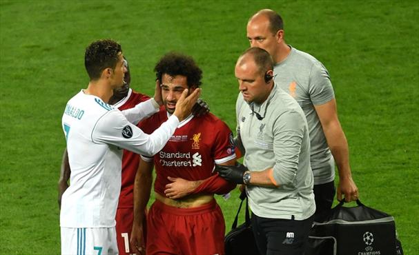 Salah sakatlandı, gözyaşlarını tutamadı!