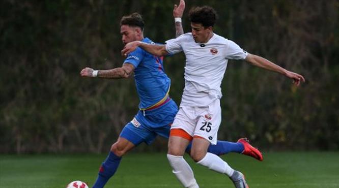Yakup Demir Adanaspor'da kaldı