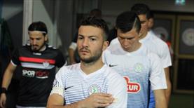 Özgür Çek'le yollar ayrıldı