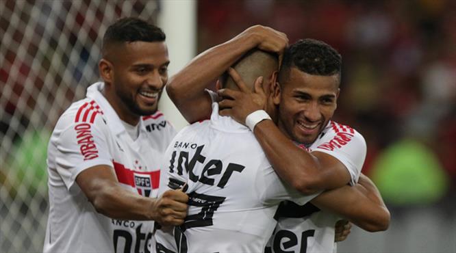 Zirve yangın yeri! Diegolu Flamengo evinde yıkıldı (ÖZET)