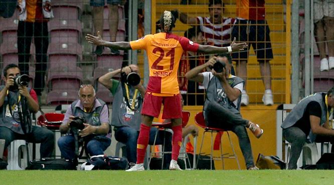 Henry Onyekuru da partiye katıldı