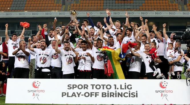 Süper Lig'e son bilet sahibini buldu (ÖZET)