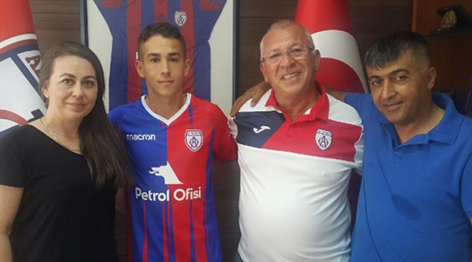16'lık orta sahadan 3 yıllık imza