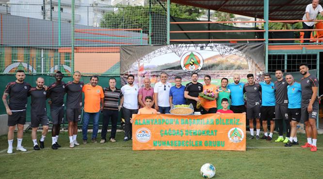 Liderin misafirleri var