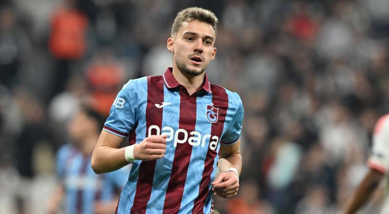 Sizin seçiminiz: Orta saha: Ernest Muçi - Trabzonspor - %64
Sizin seçiminiz: Orta saha: Ernest Muçi - Trabzonspor - %64