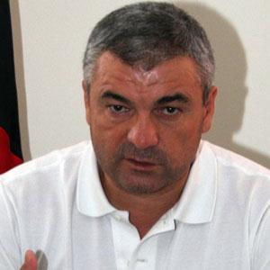 Es-Es büyük düşünüyor!