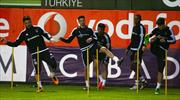 Beşiktaş, 10 futbolcuyla çalıştı