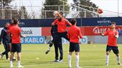 Cardozo antrenmanda yok