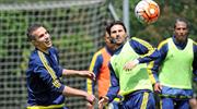 Fenerbahçe'ye Van Persie'den iyi haber!