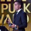 Puskas ödülünü aldı, futbolu bıraktı