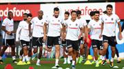 Kartal ara vermedi