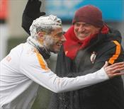 Aslan'da keyifler yerinde! Belhanda'ya sürpriz kutlama! 