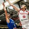 Ümitler İtalya'yı mağlup etti