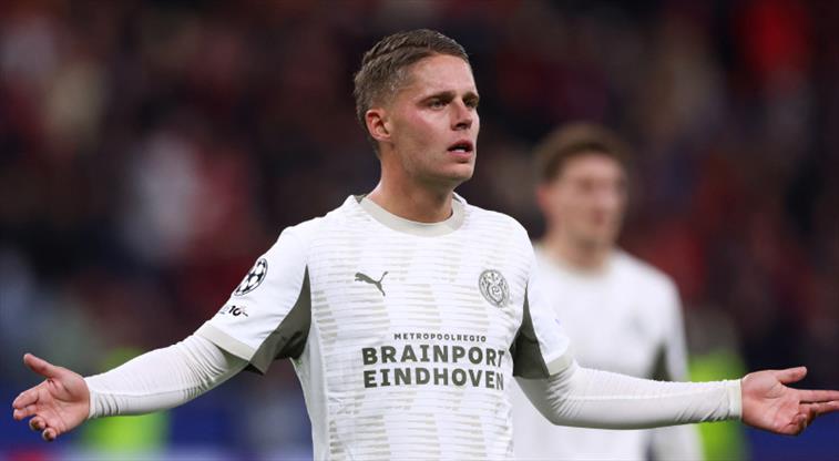 Fenerbahçe ile adı anılan Joey Veerman için transfer açıklaması!
