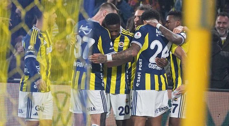 Fenerbahçe'de 3 isim eksik, 4 isim sınırda!