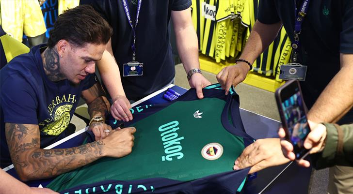 Ederson, Fenerbahçeli taraftarlarla bir araya geldi