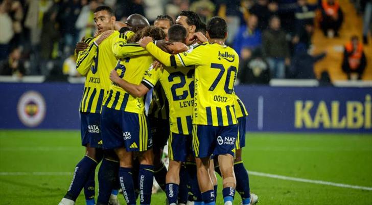 Fenerbahçe, Devler Ligi'nde Slavia Prag'ı ağırlıyor! 2 eksik var