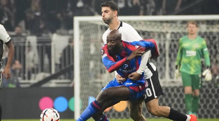 Beşiktaş kritik maçta 10 kişi kaldı!