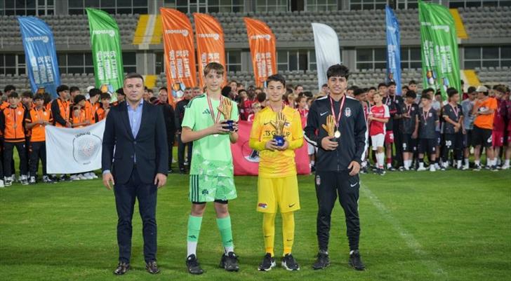 Dünya futbolunun genç yıldız adayları Antalya'da buluştu