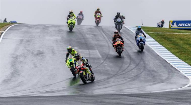 MotoGP Avustralya Grand Prix'sine yağmur engeli!