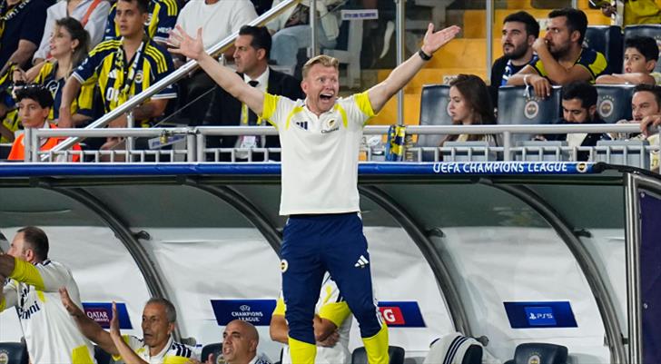 Dirk Kuyt'ın Fenerbahçe'deki geleceği nasıl şekillenecek? Menajeri açıkladı