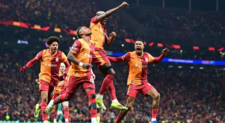 Tur kapısı aralandı Galatasaray Liverpool u bir kez daha devirdi