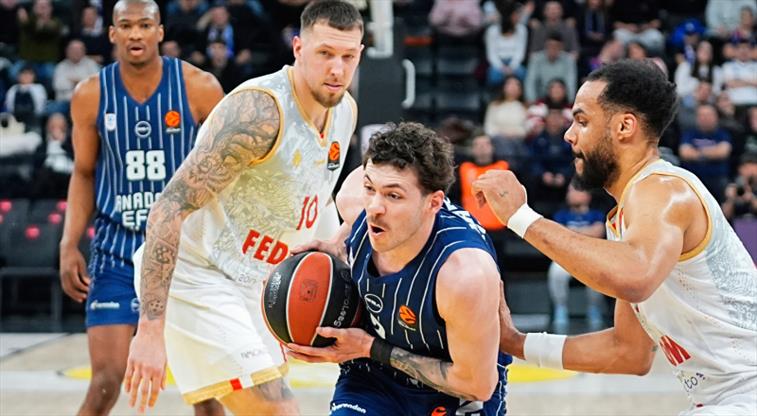 Anadolu Efes, Monaco karşısında üstünlüğü koruyamadı!