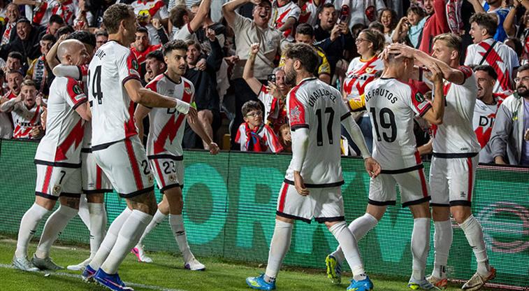 Rayo Vallecanolu futbolculardan Filistin bayraklı kutlama