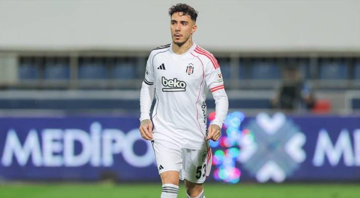 Beşiktaş'ta yıldız isim derbi öncesi kadrodan çıkarıldı!