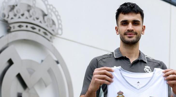 Milli basketbolcu Real Madrid'de! İmza atıldı