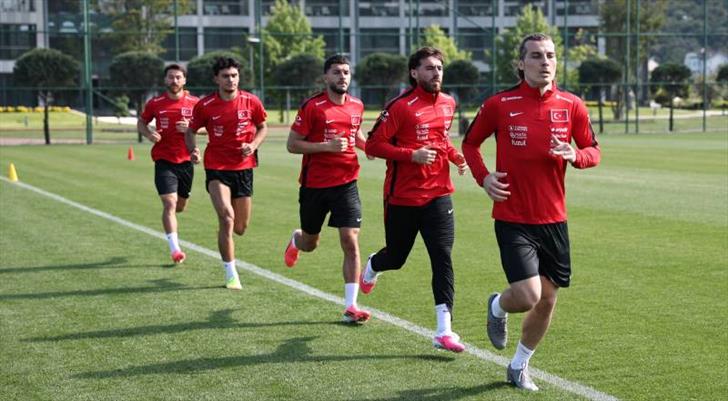 A Milli Futbol Takımı, dayanıklılık testinden geçti!