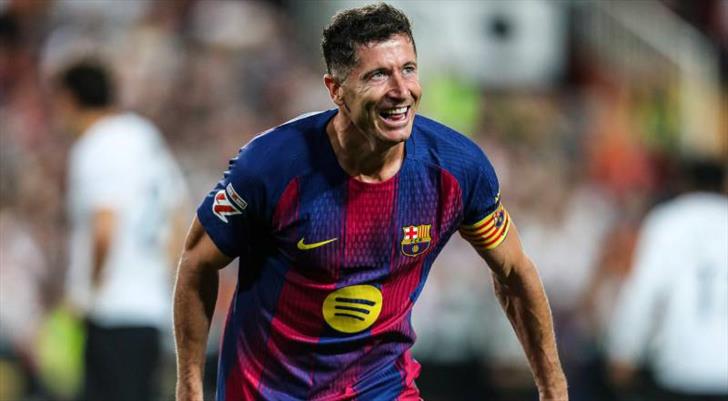 Robert Lewandowski sağ gösterip sol vurdu! Flaş imza kapıda