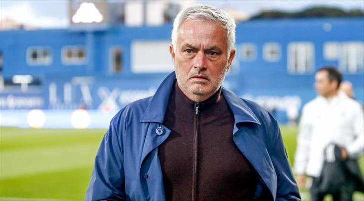 Jose Mourinho, biletlerini kesti! Real Madrid'de tam 6 isim gönderiliyor
