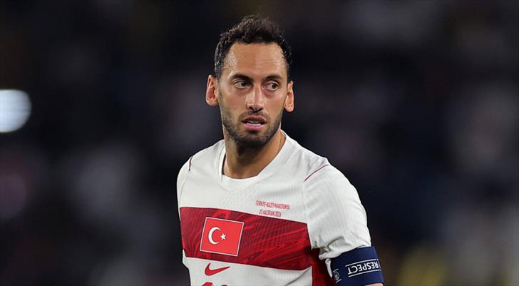 Hakan Çalhanoğlu iddiası! Fenerbahçelileri heyecanlandıran paylaşım...
