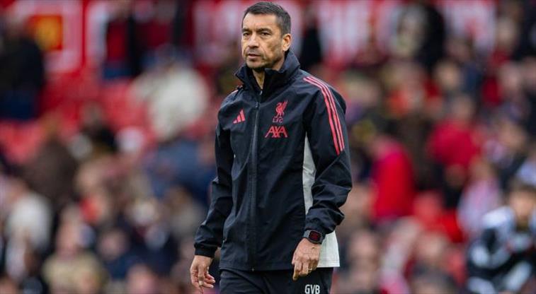 Giovanni van Bronckhorst ile yollar ayrıldı!