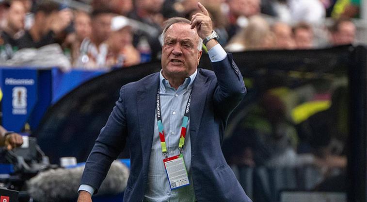 Advocaat: "Bu sonuç utanç verici değil"