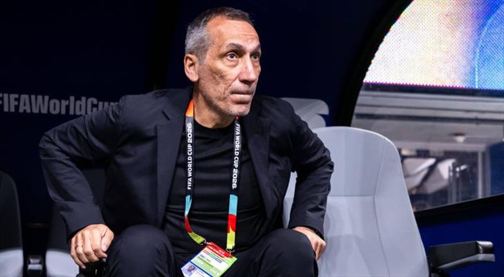 "İspanya'ya karşı 5-4-1 oynadığım için kovulacak mıyım?"