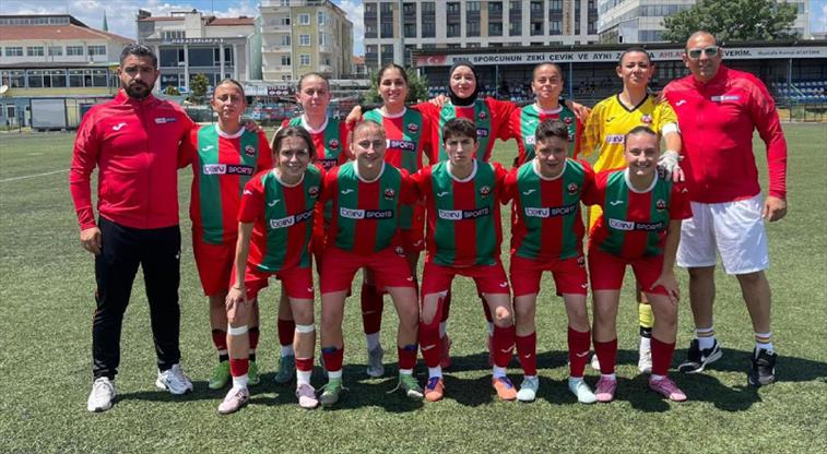 Lüleburgaz Yıldız Spor 7 golle çeyrek final biletini kaptı