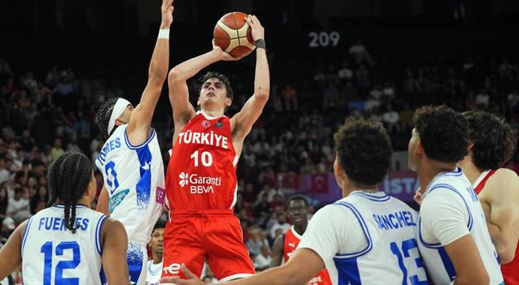 Ömer Kutluay şov yaptı! U17 Milliler 3'te 3 ile son 16'da
