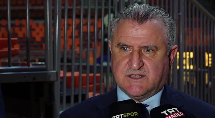 Gençlik ve Spor Bakanı Bak: "Galibiyeti milletimize armağan ediyoruz"