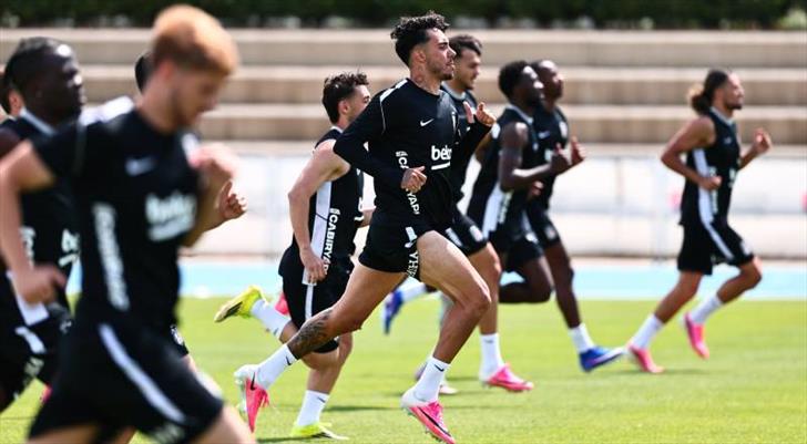 Beşiktaş, yeni sezon hazırlıklarına çift idmanla devam etti!