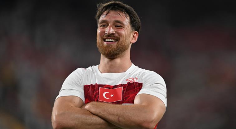 Beşiktaş, milli futbolcu ile anlaştı! 3 yıllık...