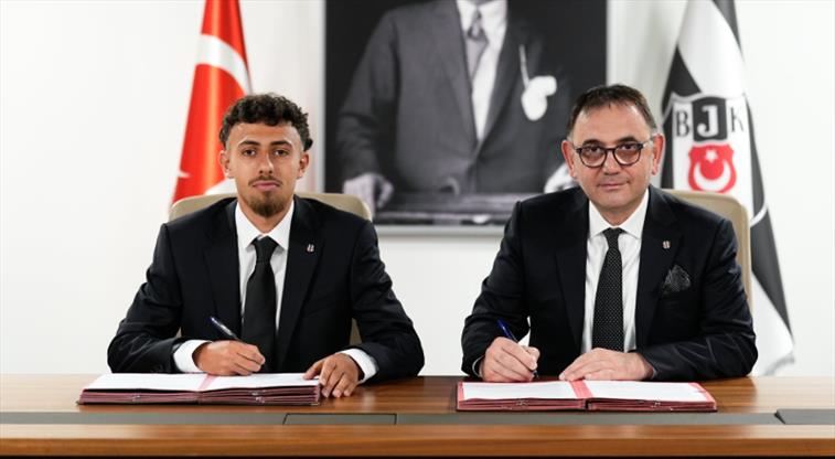 Beşiktaş yeni transferini duyurdu! 4 yıllık imza