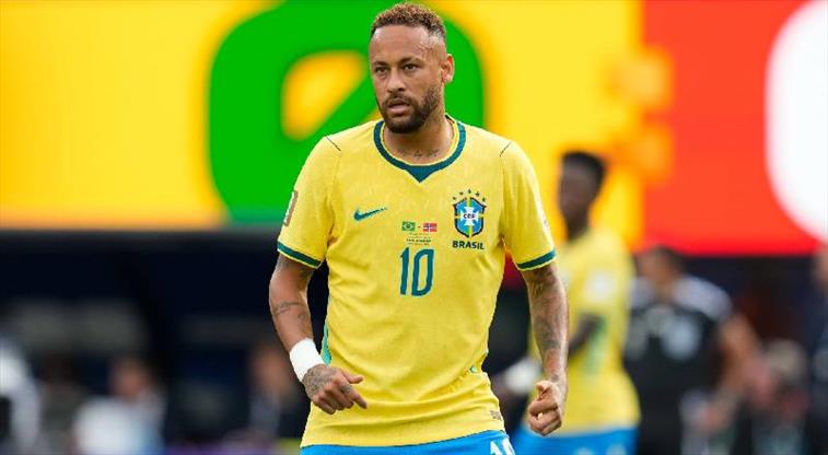 Dünya futbolundan bir 'Neymar' geçti! Emeklilik kararı