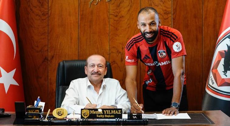 Gaziantep FK, Nazım Sangare ile yeni sözleşme imzaladı
